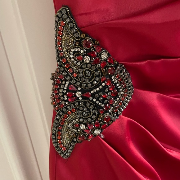 Red, one shoulder cocktail dress. Eliza J. Size 8. Like new/ perfect condition. - Picture 3 of 4